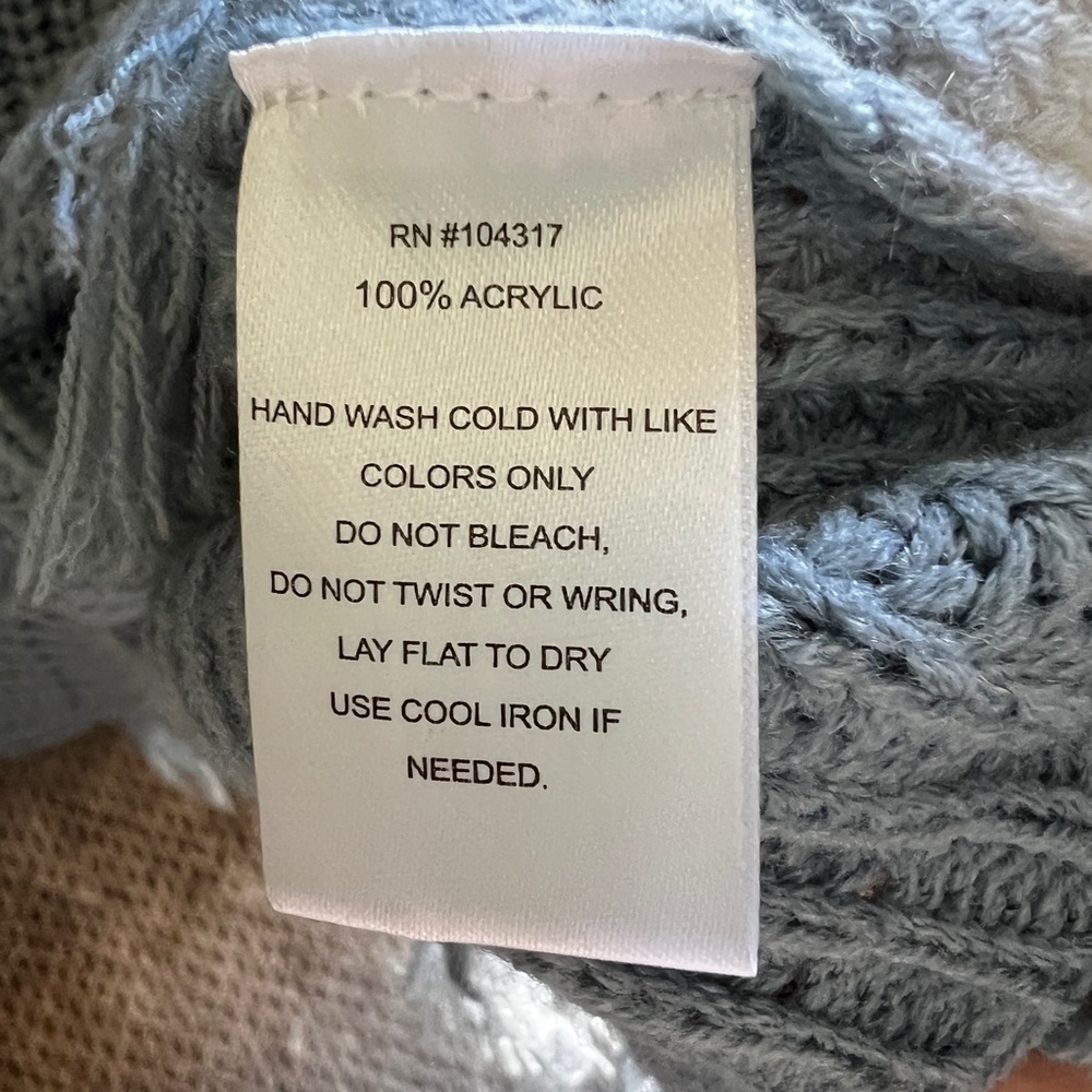 Derek Heart Distressed Blue Sweater - Picture 4 of 4